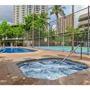 Spacious W/ Parking, Beach/mall/park , Honolulu Estados Unidos