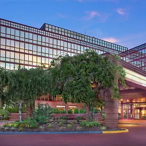 https://laguardia-plaza-hotel.us-newyorkcity.com